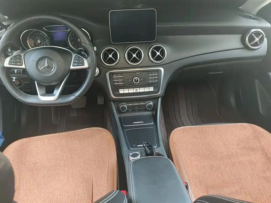 Mercedes-Benz GLA 2019 GLA 200 Fashion фото 12