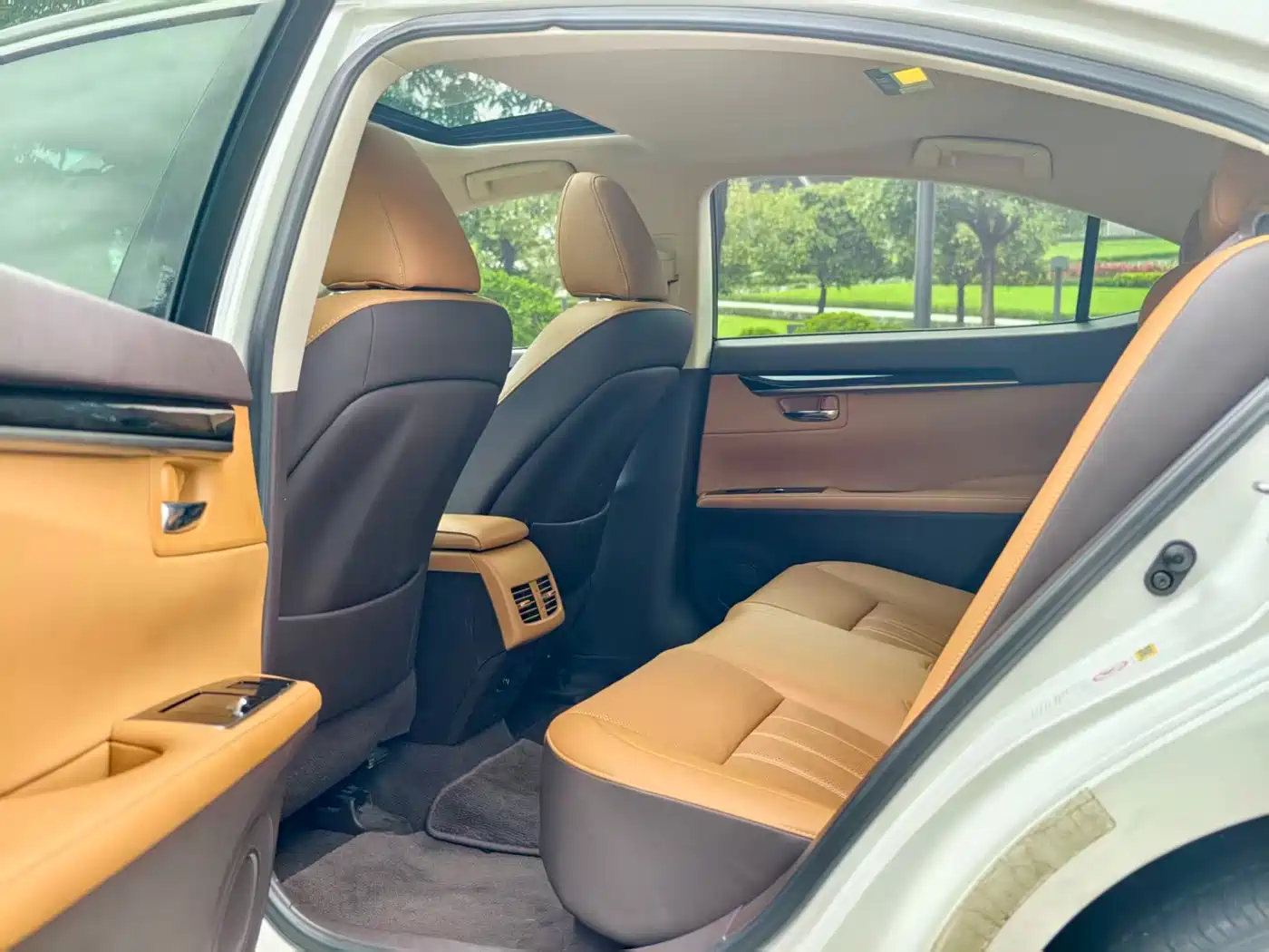Lexus ES 2015 200 Elite Edition фото 5