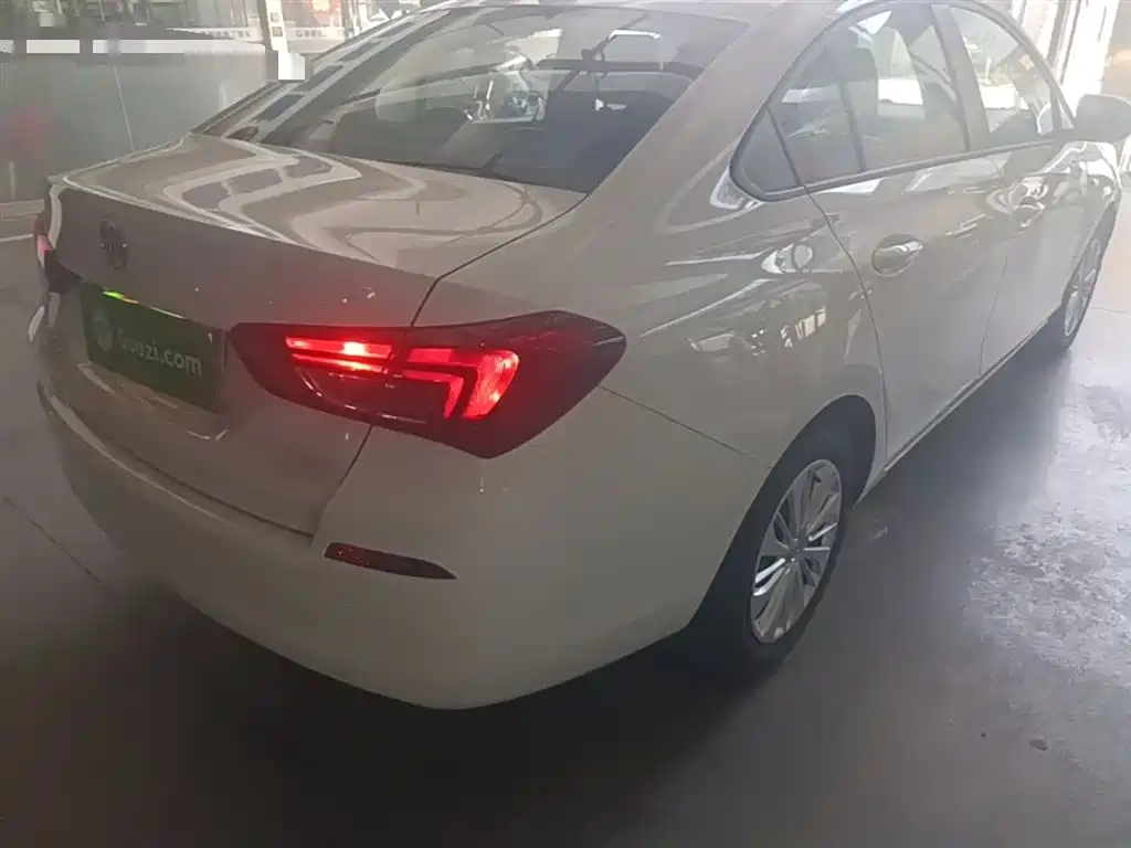 Buick Excelle 2018 15N CVT Elite фото 8