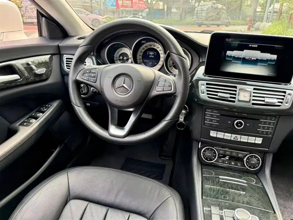 Mercedes-Benz CLS 2015 CLS 320 фото 9