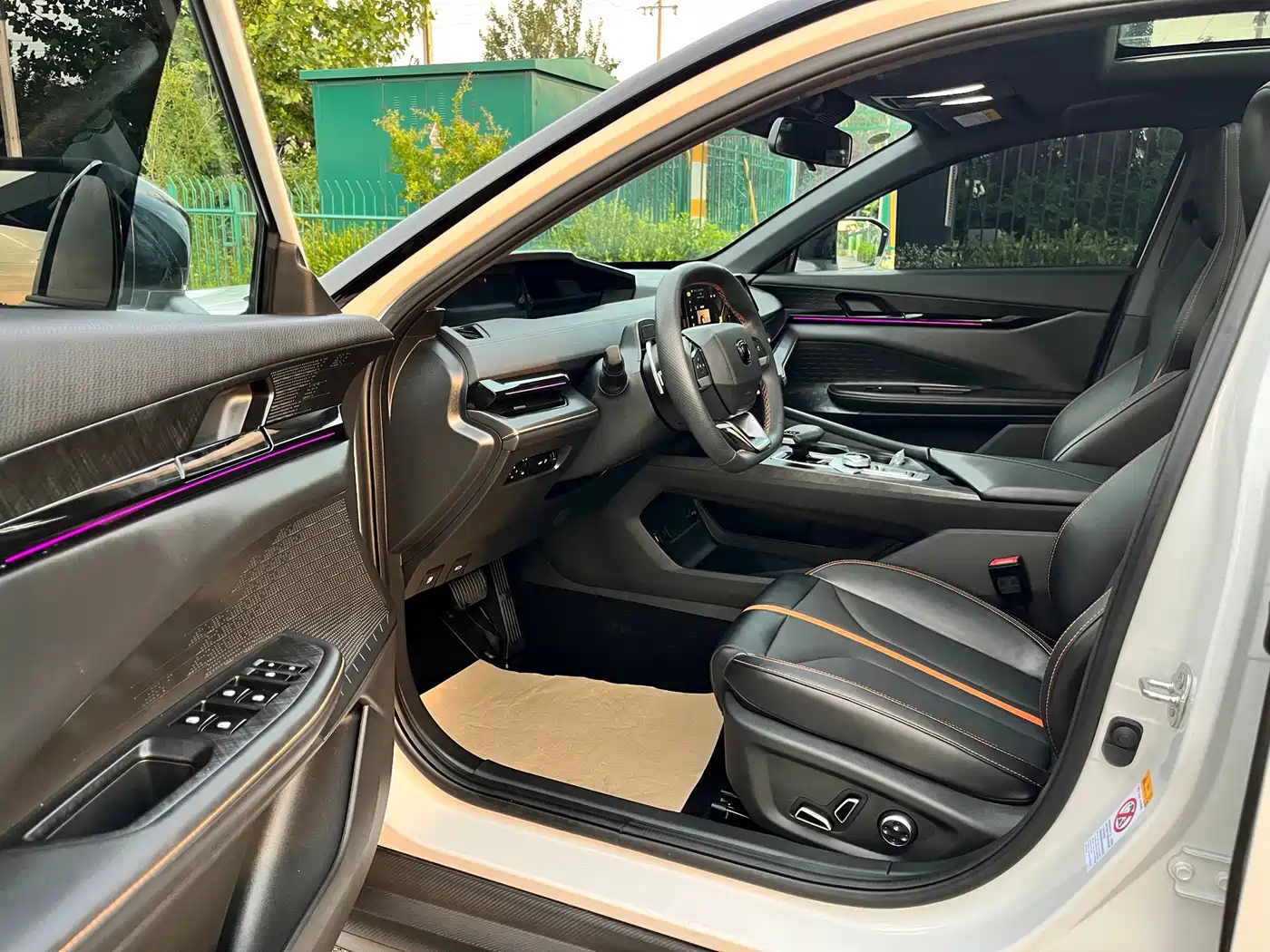 CHANGAN UNI-V