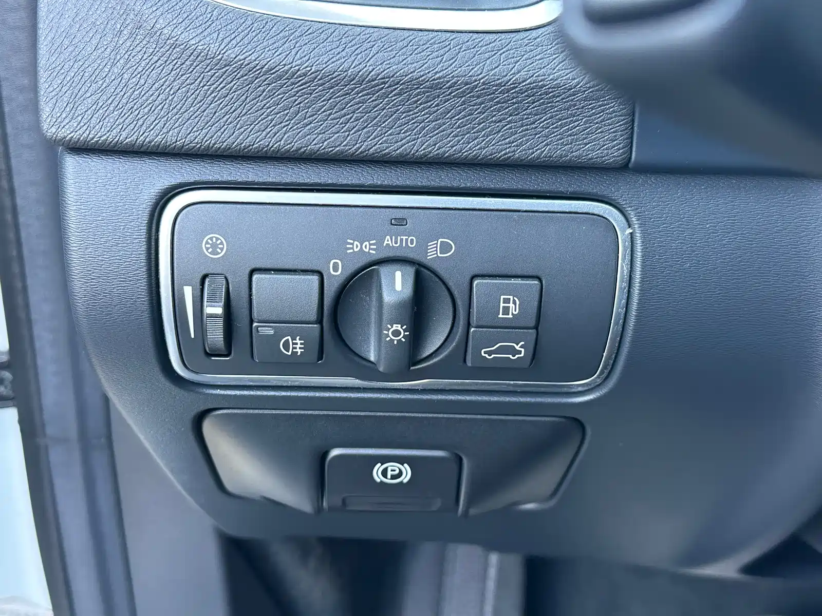 Фото 19 - Volvo V60