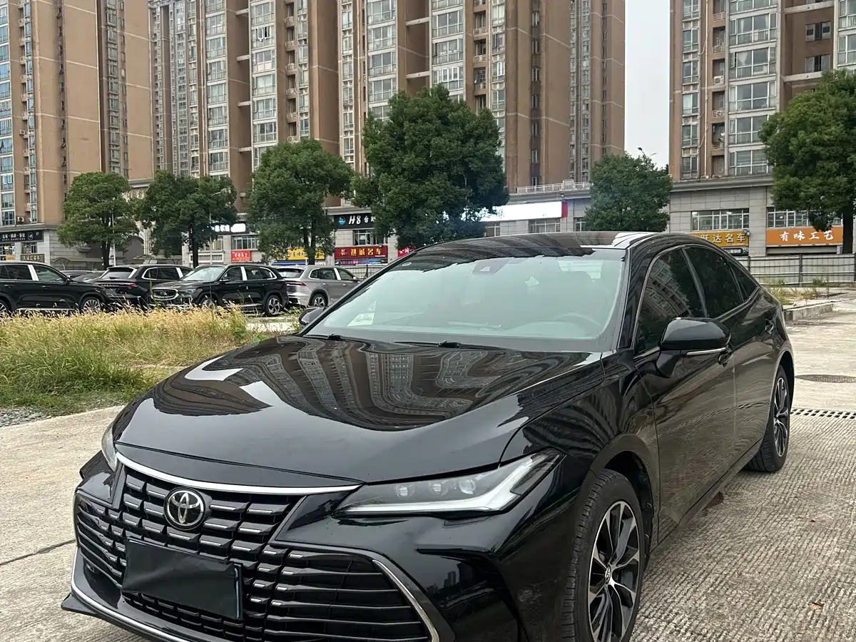 Фото 3 - Toyota Avalon