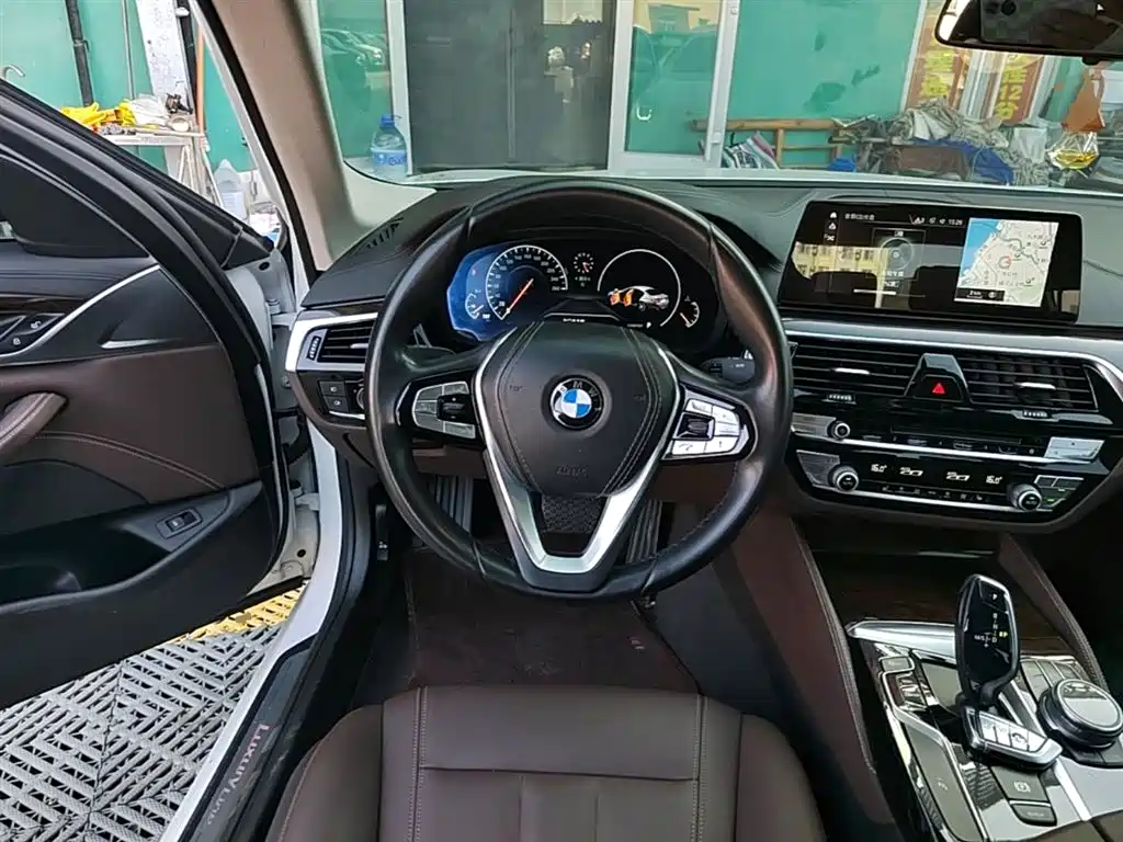 BMW 5 Series 2019 525Li Luxury Package фото 11