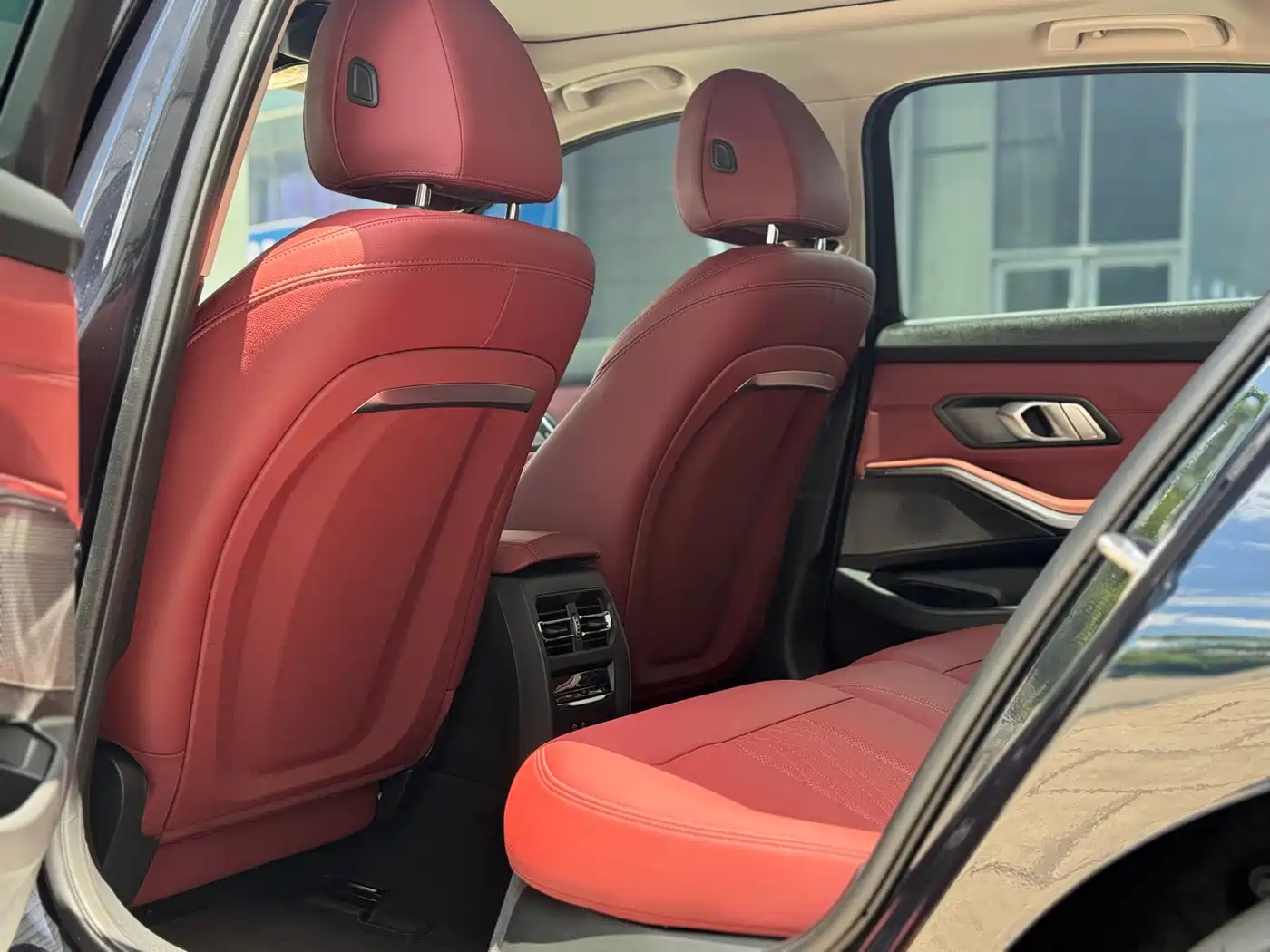 BMW i3 2024 eDrive 40 L Shadow Night Package фото 6