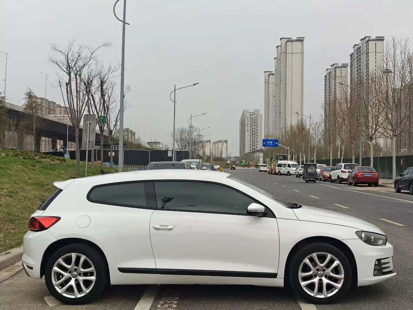 Volkswagen Scirocco 2015 1.4TSI Trend Edition фото 3