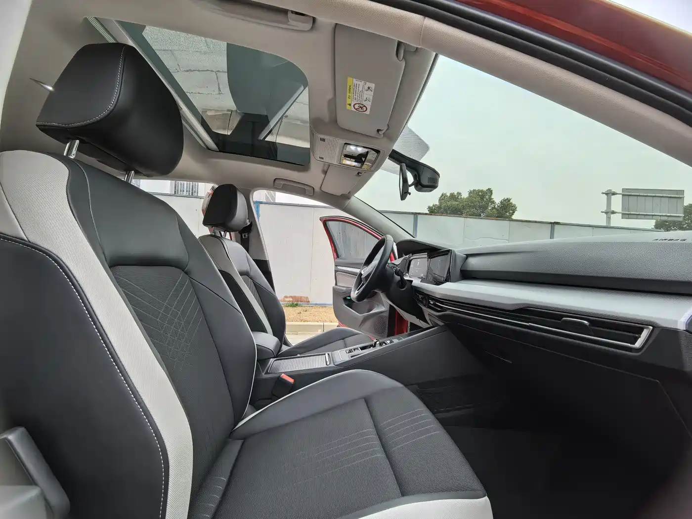 Volkswagen Golf 2021 280TSI DSG Pro Launch Edition фото 7