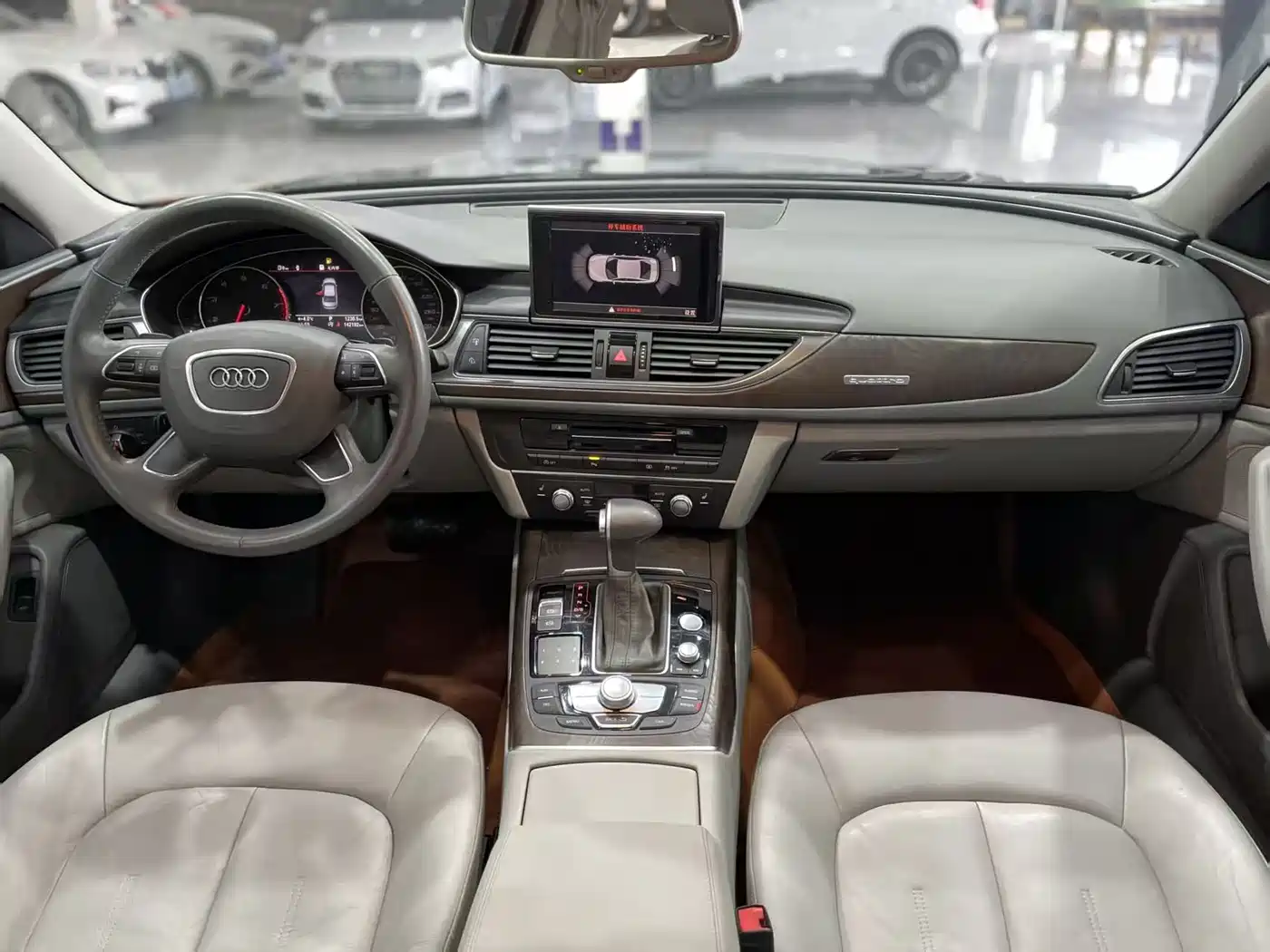 Audi A6L 2015 35 FSI quattro Technology фото 6