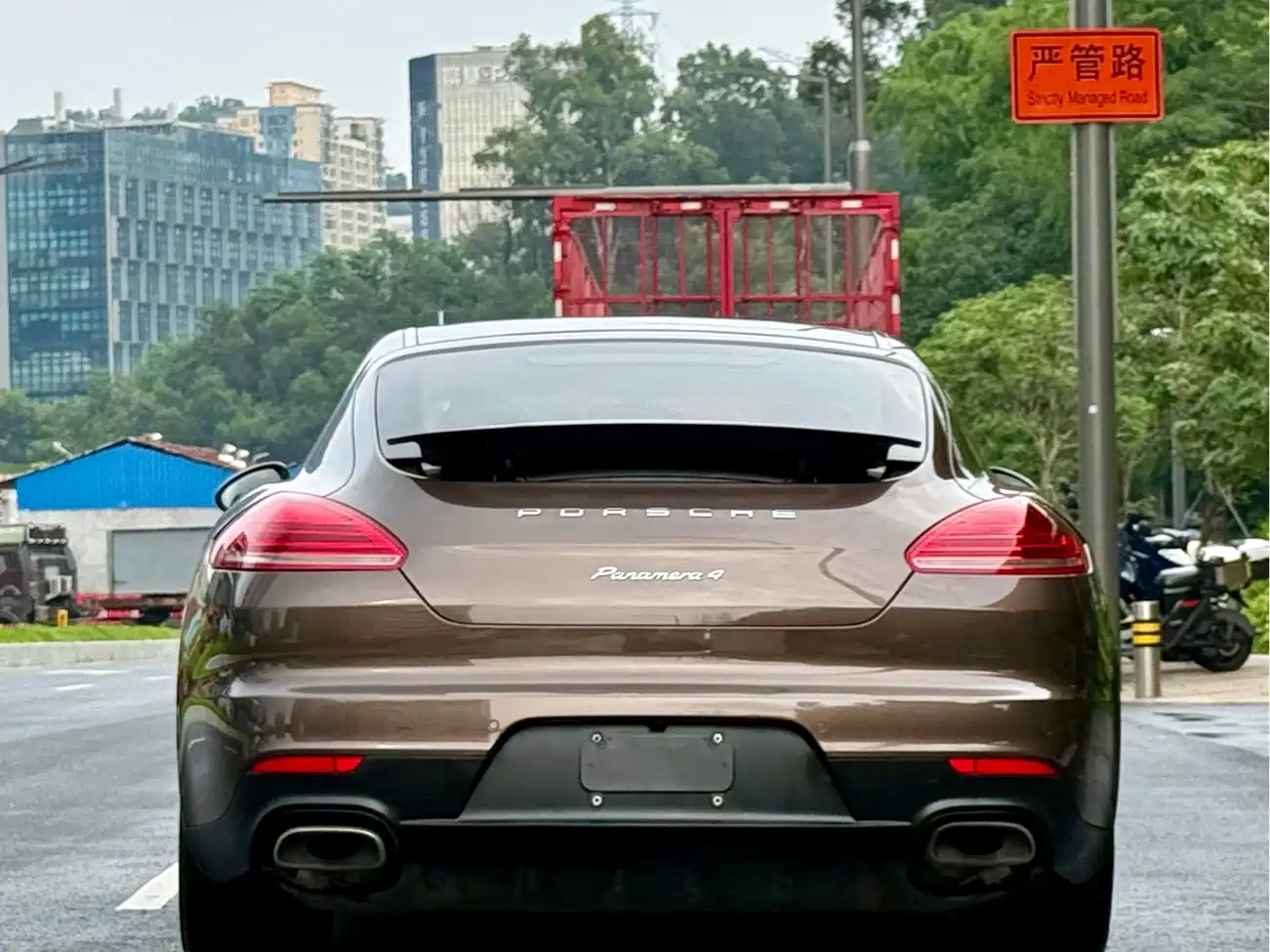 Porsche Panamera 2014 Panamera 4 3.0T фото 7