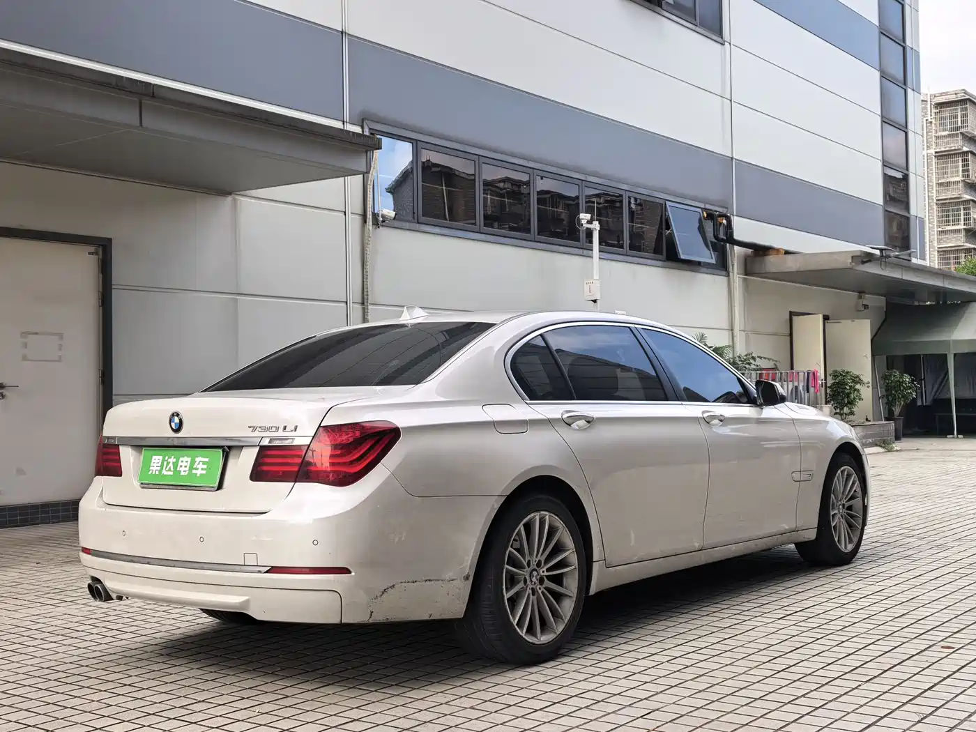 BMW 7 Series 2014 730Li Premium фото 5