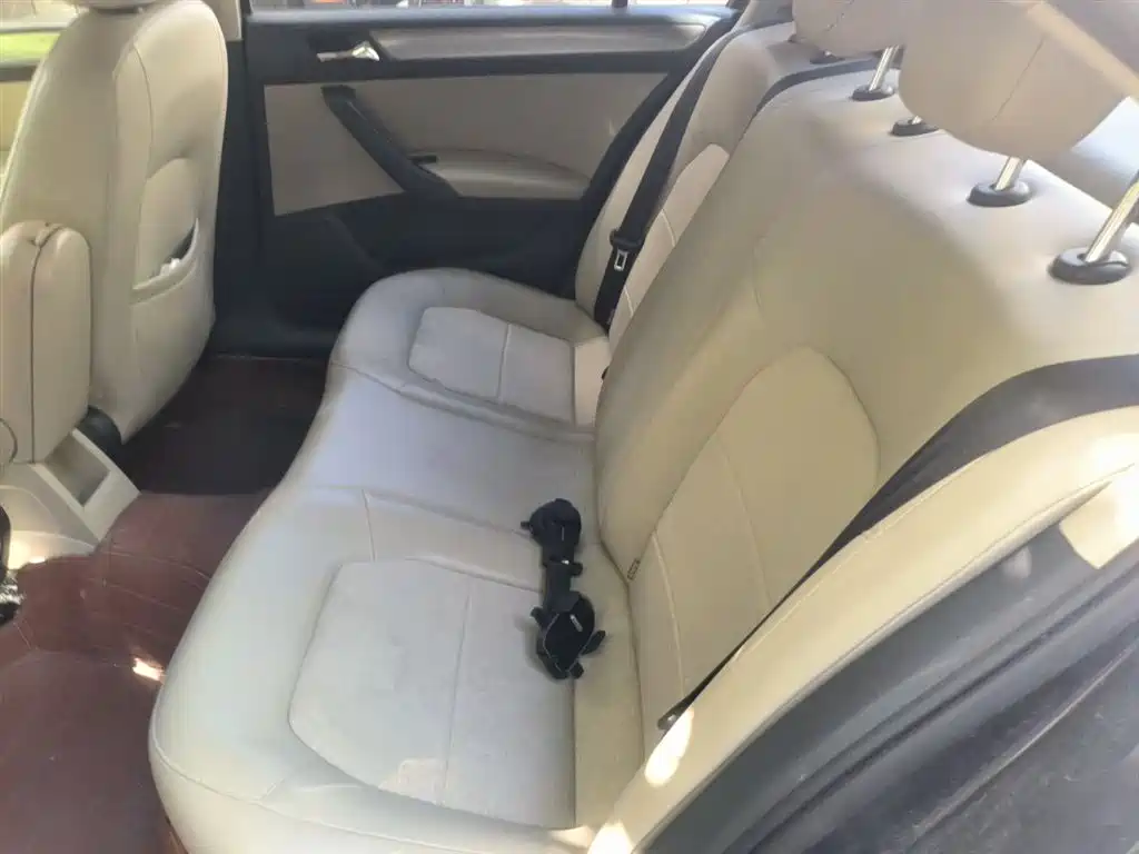 Volkswagen Santana 2013 1.6L Manual Comfort Edition фото 15