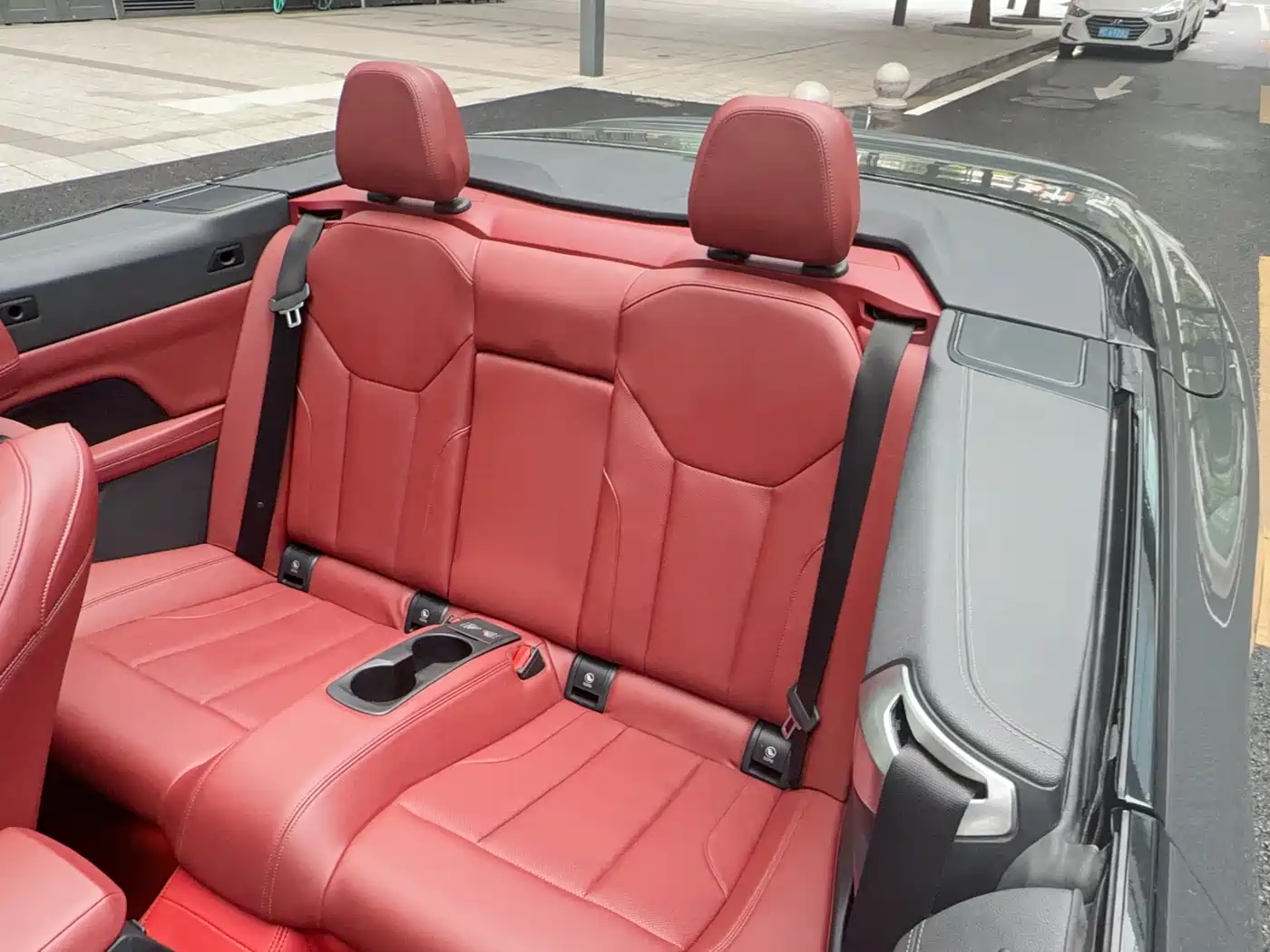 BMW 4 Series 2023 425i Convertible M Sport Shadowline Package фото 14