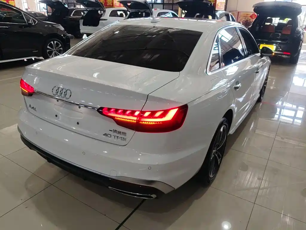 Audi A4L 2025 2025 2 Million Celebration Edition 40 TFSI Fashion Dynamic