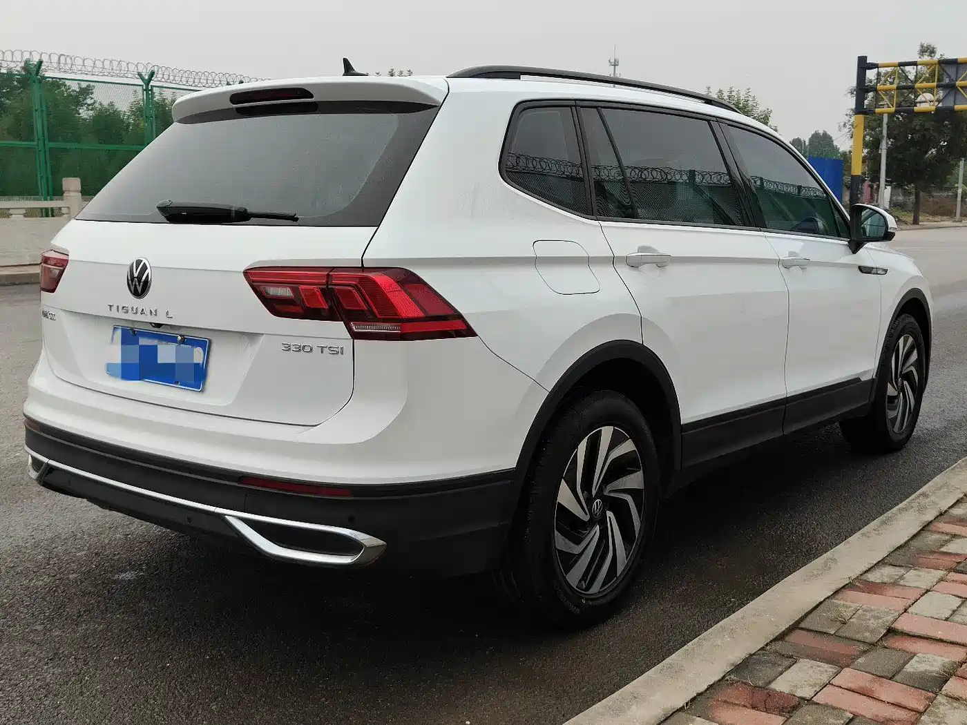 Volkswagen Tiguan L 2022 330TSI Automatic 2WD Comfort Edition фото 6