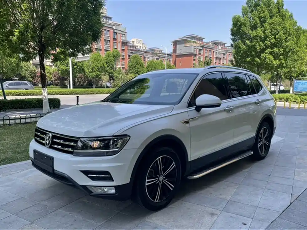 Volkswagen Tiguan L 2019 330TSI Automatic 2WD Panorama Comfort Edition China VI фото 2