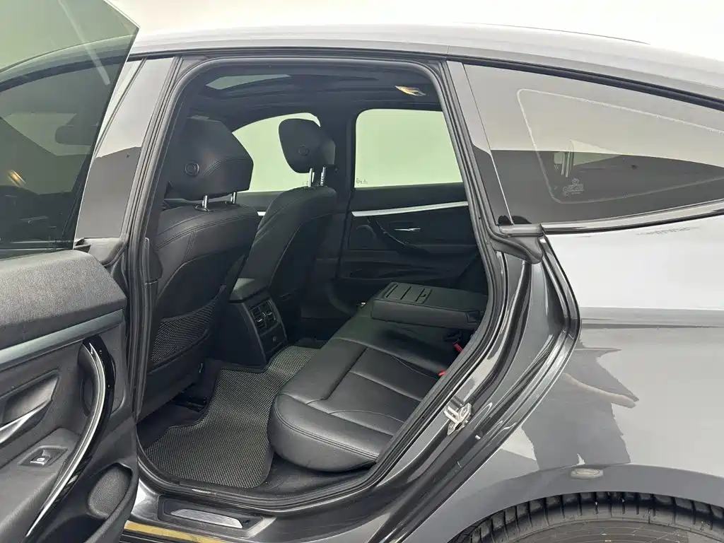 BMW 3 Series GT 2021 2020 320i M Sport Package