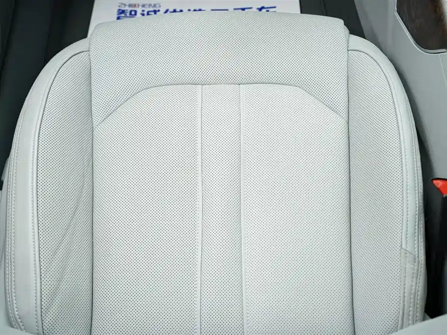 Audi A6L 2012 35 FSI quattro Luxury фото 19