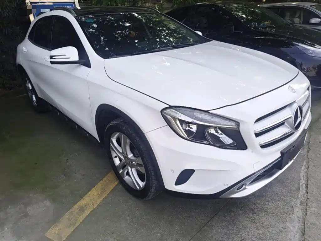Mercedes-Benz GLA 2015 GLA 200 Dynamic фото 4