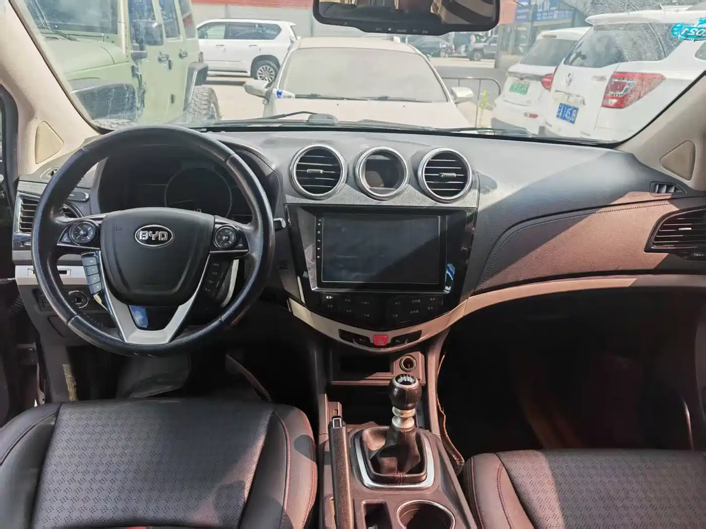 BYD S7 2016 1.5T Manual Premium Model фото 8