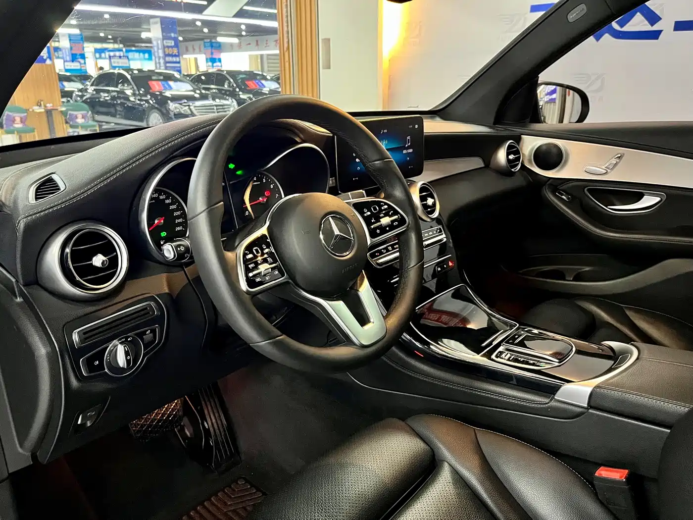 Mercedes-Benz GLC 2020 GLC 260 L 4MATIC Dynamic фото 10