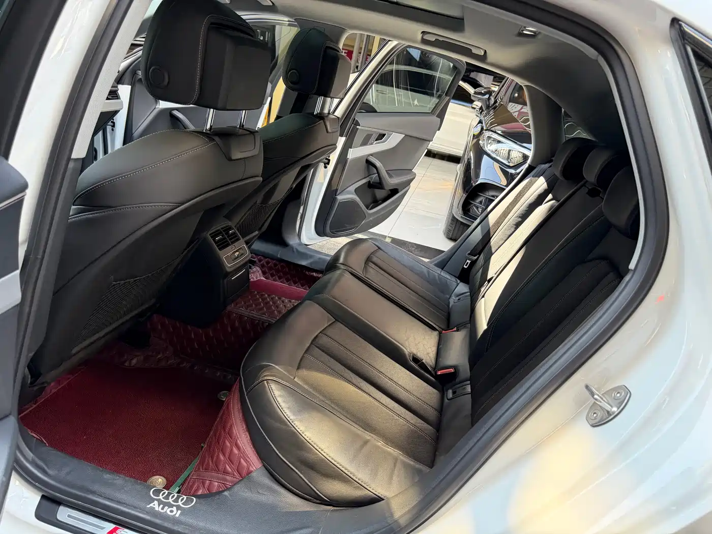 Audi A4L 2022 40 TFSI Luxury Dynamic фото 11
