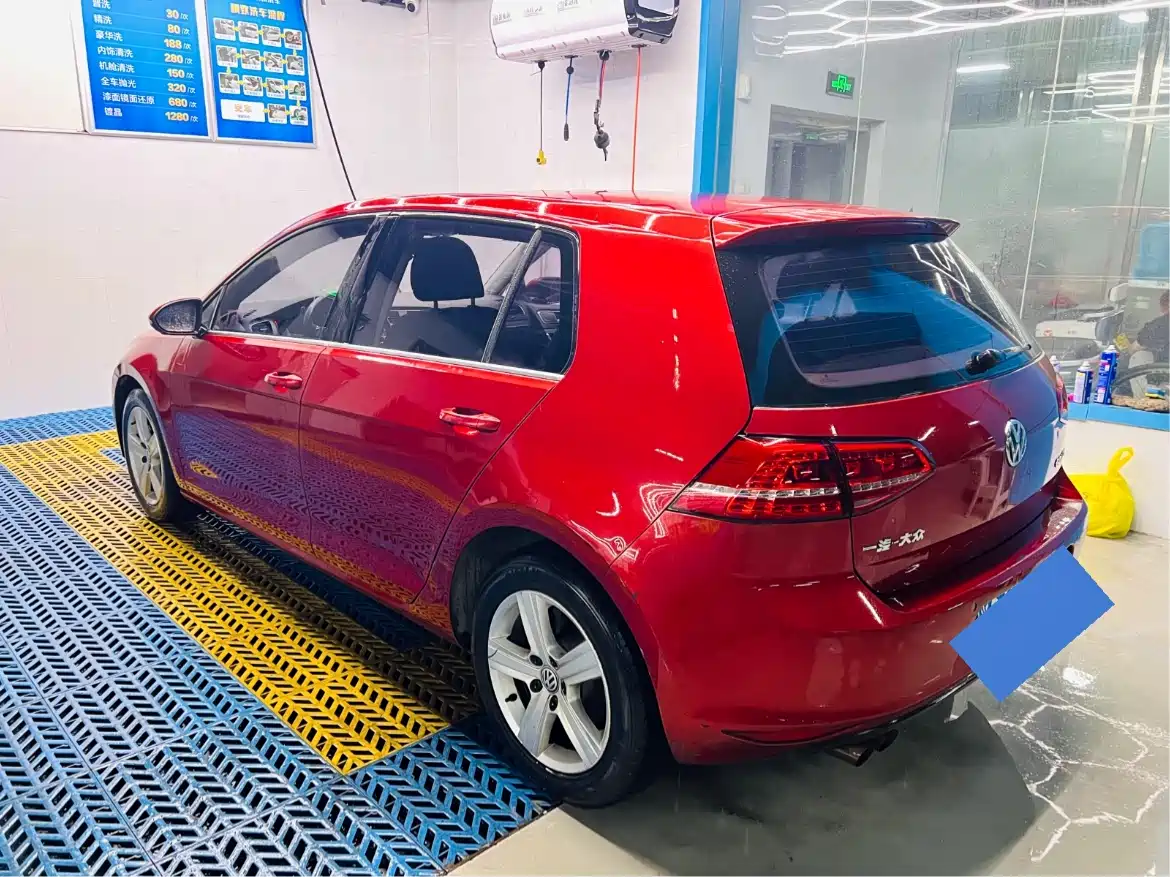Volkswagen Golf 2016 230TSI Automatic Comfort фото 3