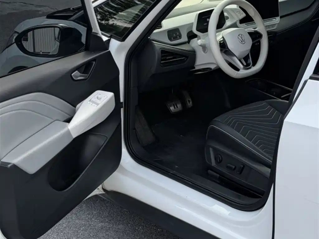 Volkswagen ID.3 2024 Outstanding Edition фото 2