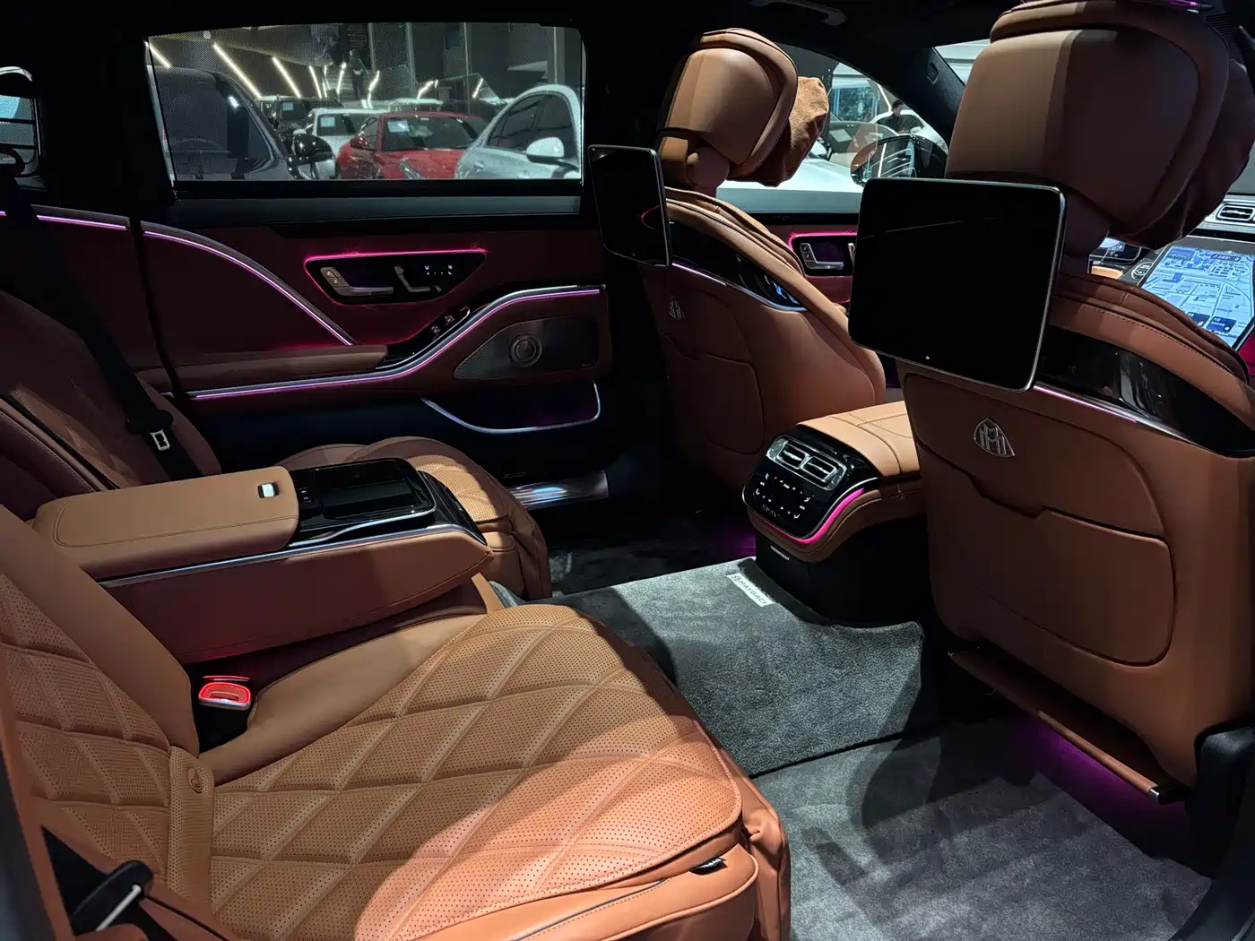 Mercedes-Benz Maybach S-Class 2025 Model S 480 4MATIC фото 18