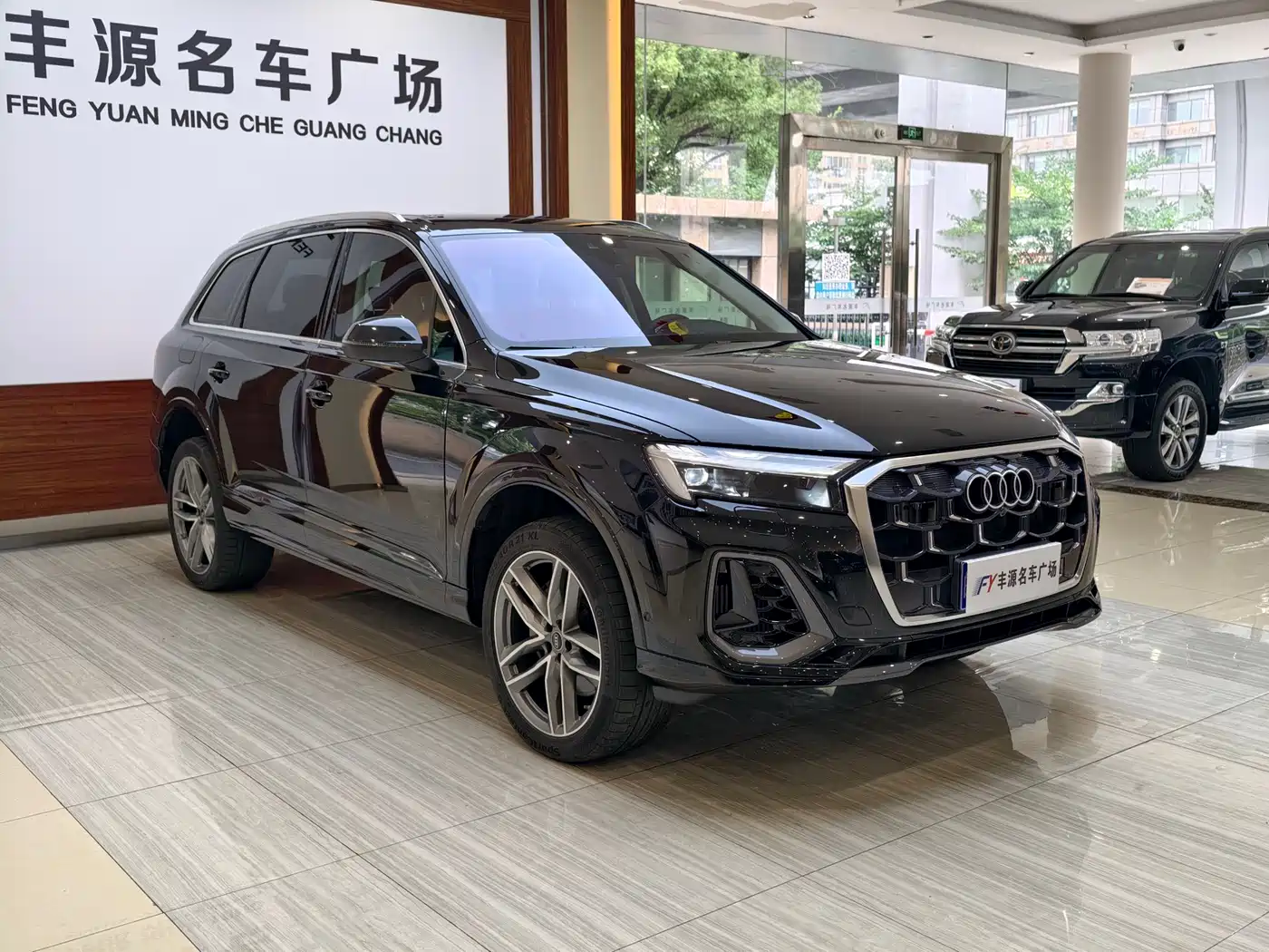 Audi Q7 2025 55 TFSI quattro S line Sport фото 3