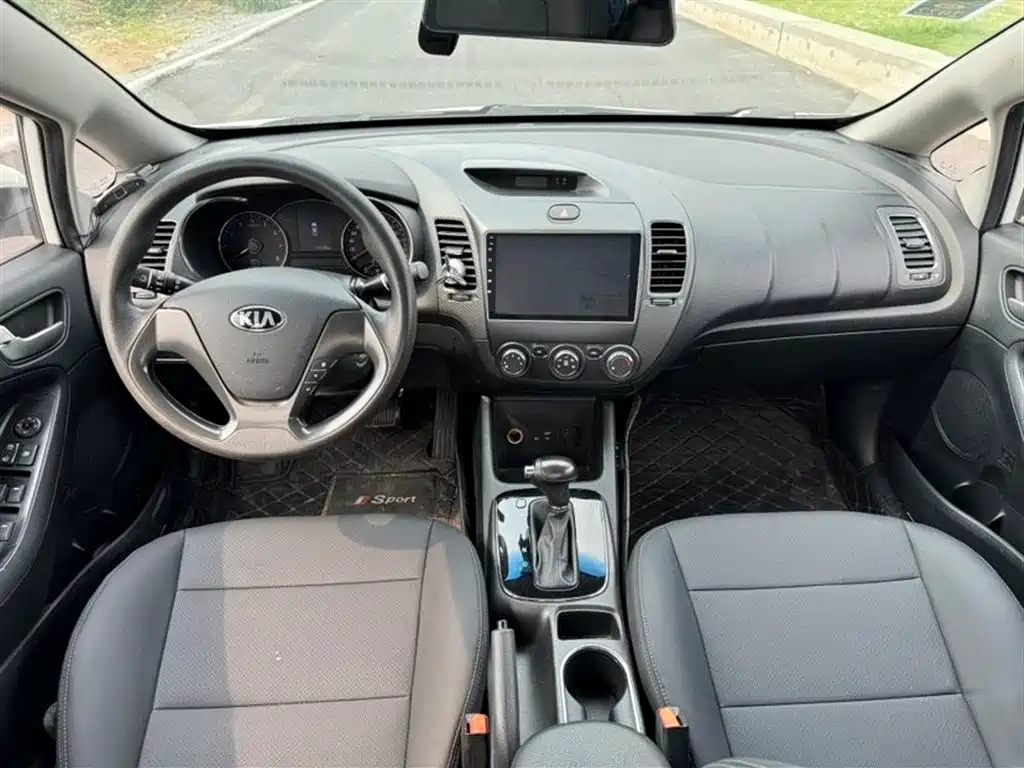 Kia K3 2016 1.6L Automatic GL фото 8