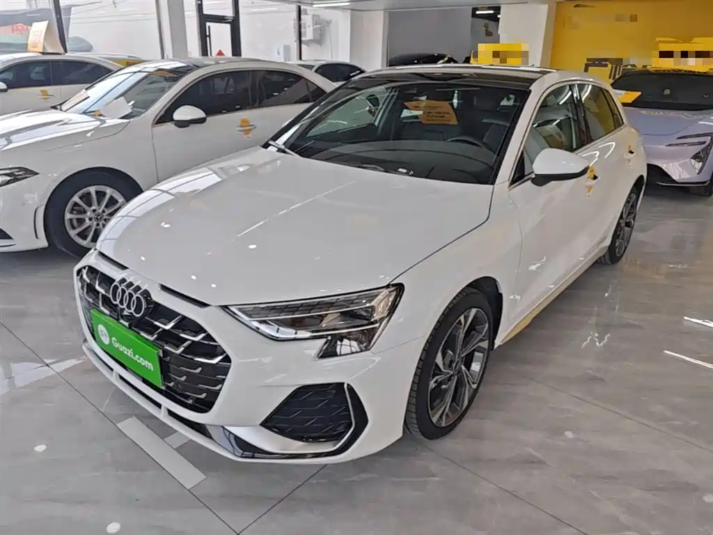 Audi A3 2025 Sportback 35TFSI Flying Premium
