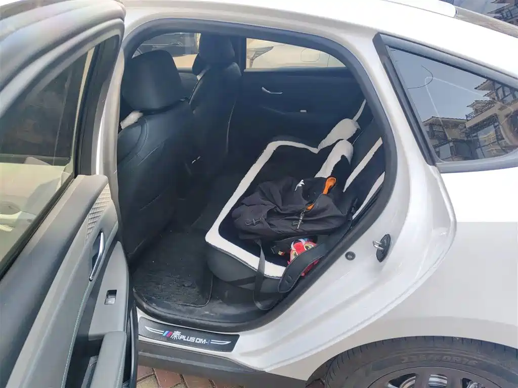 BYD Qin PLUS 2025 DM-i Smart Drive 55KM Leader фото 15