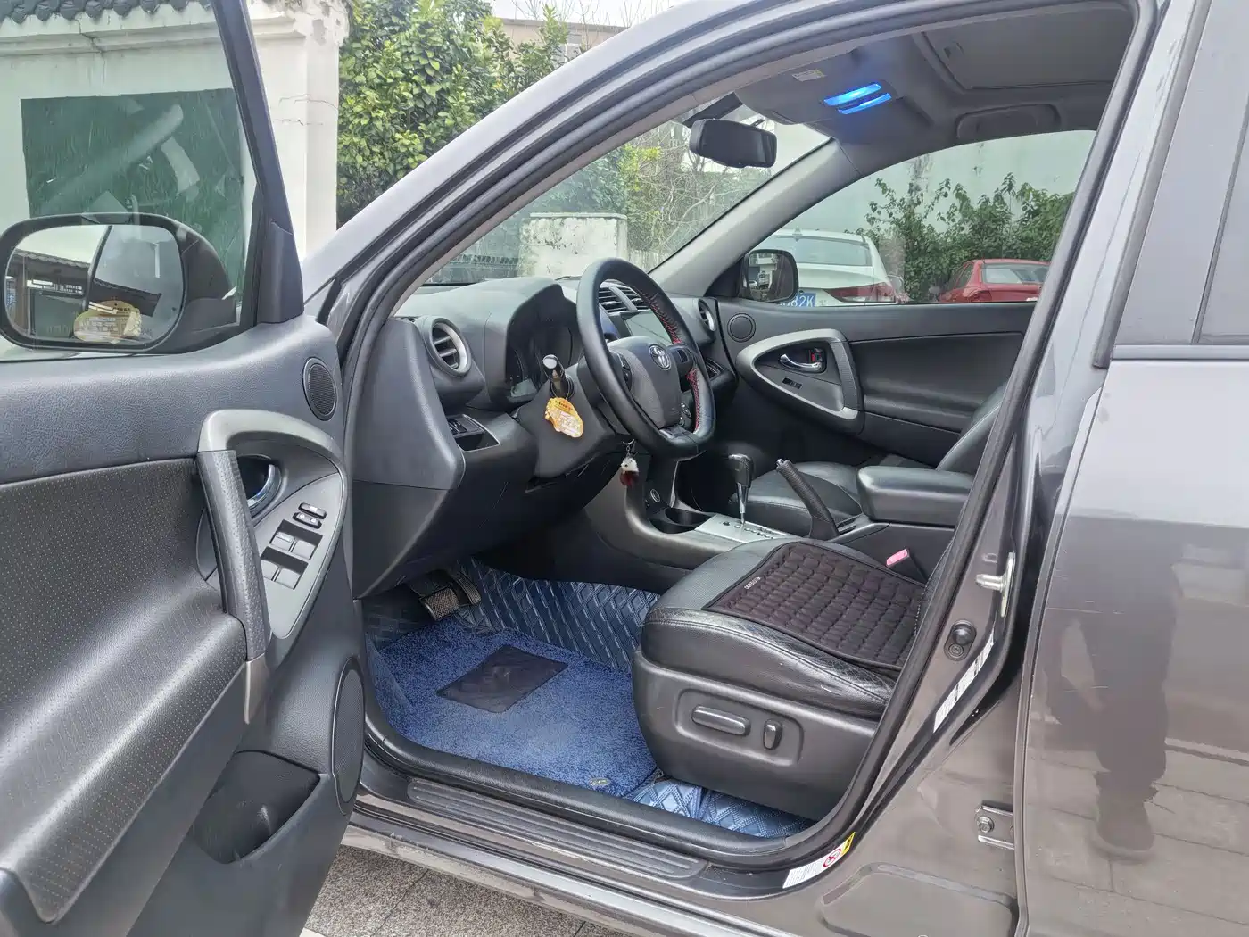 Toyota RAV4 Rongfang 2013 Special Edition 2.4L Auto AWD Prestige фото 8