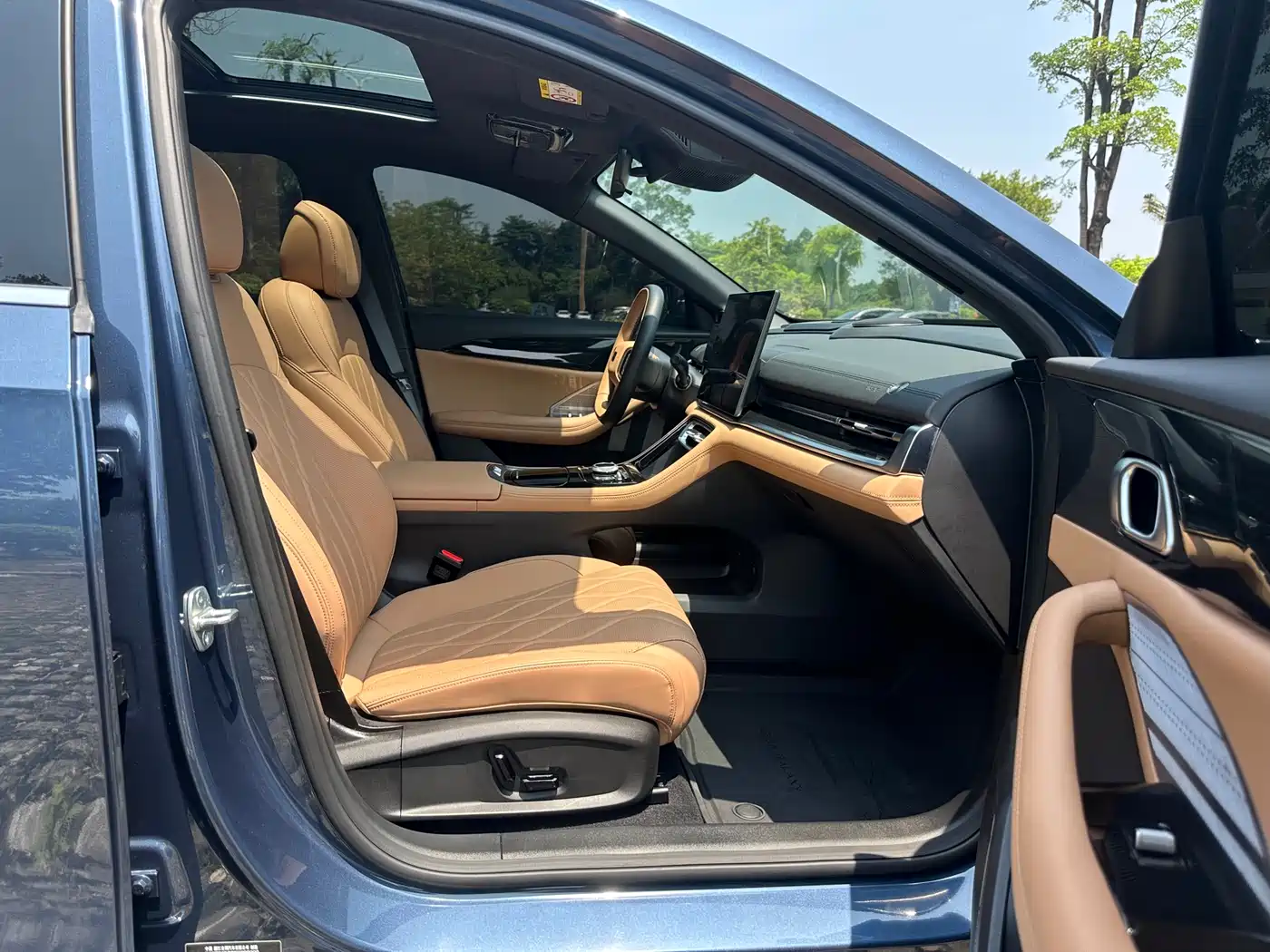 Geely Galaxy Galaxy A7 2025 EM-i фото 28
