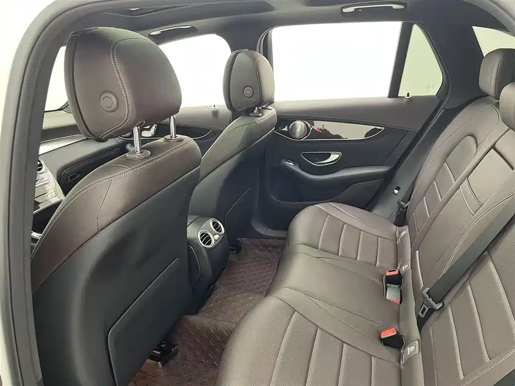 Mercedes-Benz GLC 2018 GLC 260 4MATIC Luxury фото 14