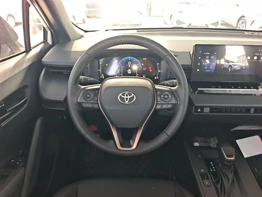 TOYOTA FENGLANDA