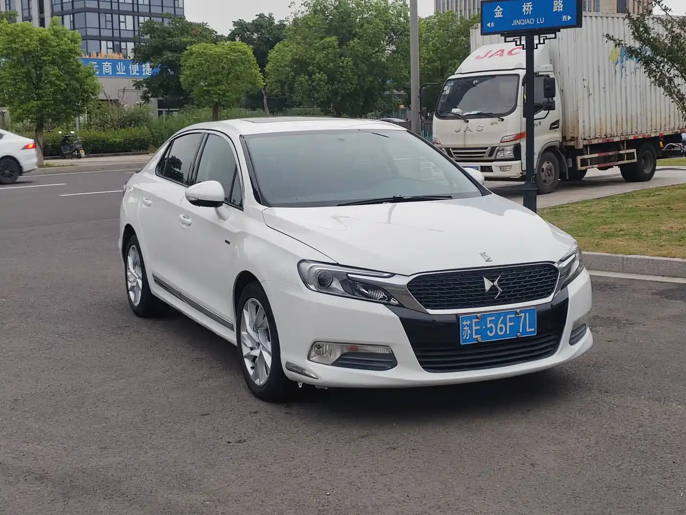 DS 5LS 2017 2016 1.6T Style Edition THP160