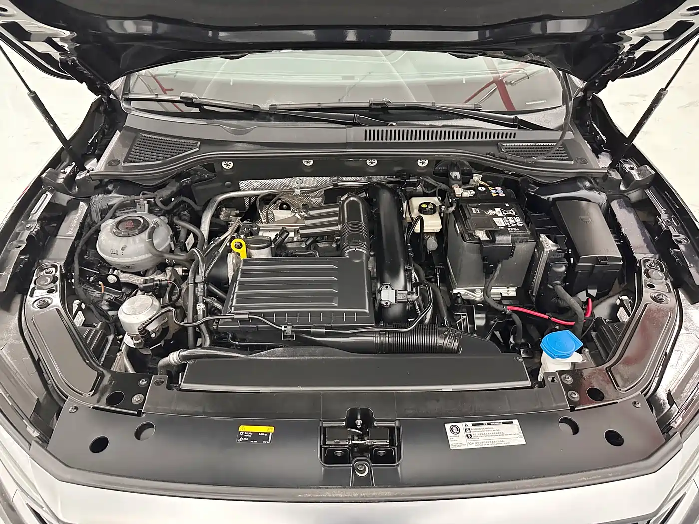 Volkswagen Passat 2024 280TSI Business Edition фото 10