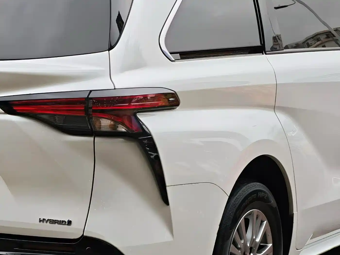 Toyota Sienna 2021 2.5L Hybrid Comfort Edition фото 8