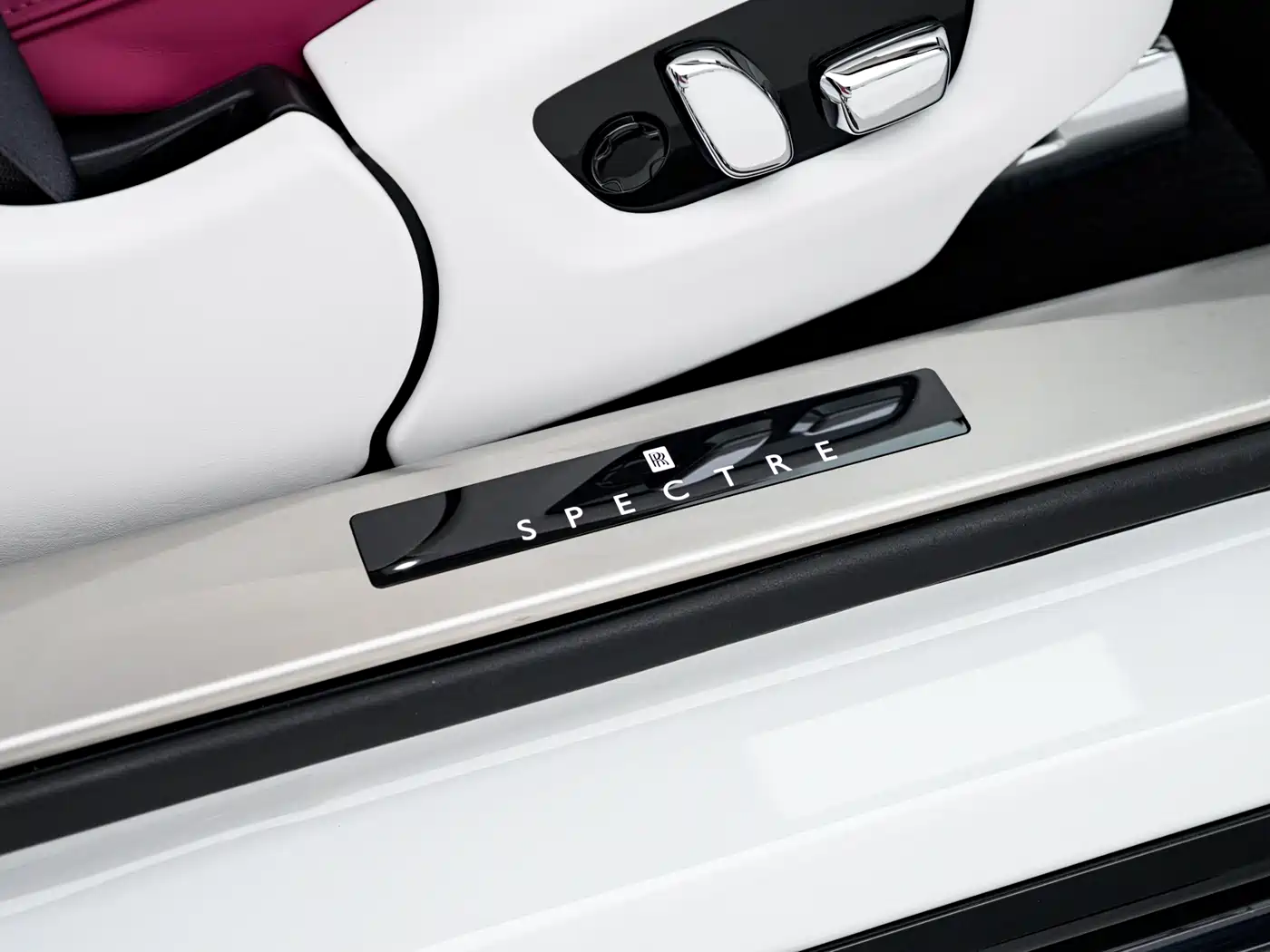 ROLLS-ROYCE CHTHONIC