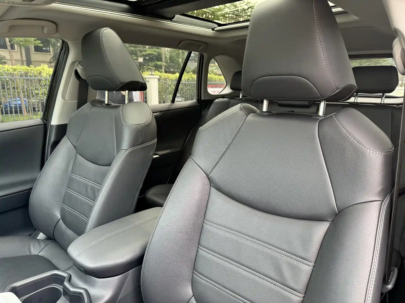 Toyota RAV4 Rongfang 2023 2.0L CVT FWD Style Plus Edition фото 23