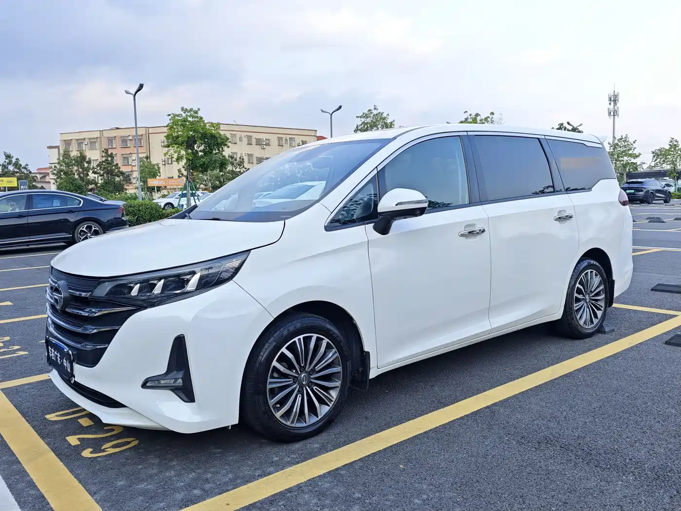 GAC Trumpchi Trumpchi M6 2019 270T Automatic Premium (7-seater) China V