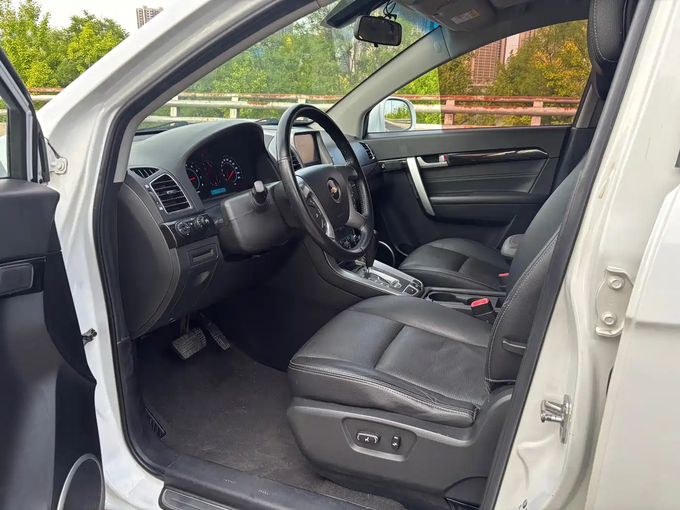 Chevrolet Captiva 2014 2.4L 4WD Flagship 7-seater фото 4