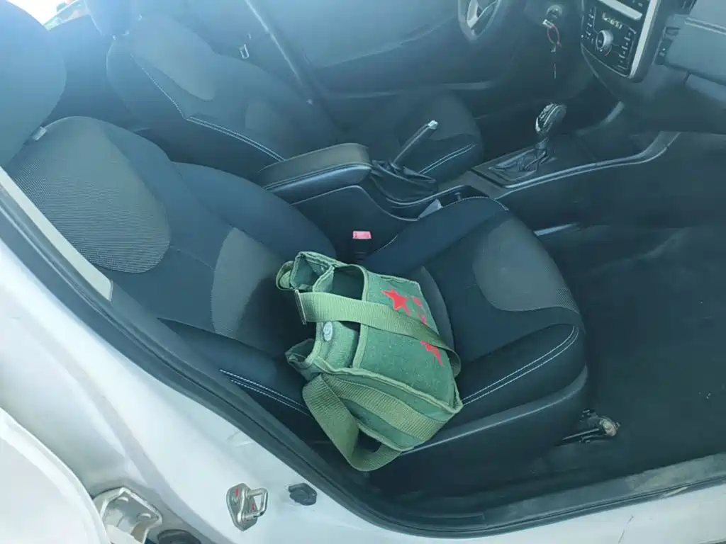 Luxgen Rui 3 2016 2016 1.6L CVT Smart Enjoyment Model