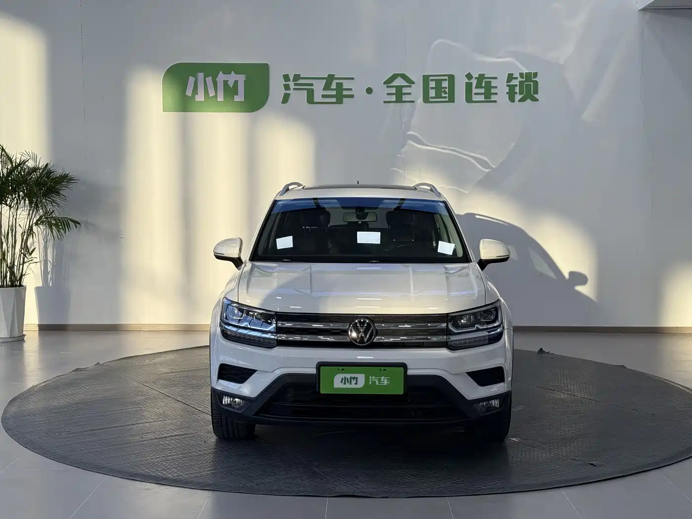 Volkswagen Tharu 2022 280TSI FWD Luxury Edition фото 2