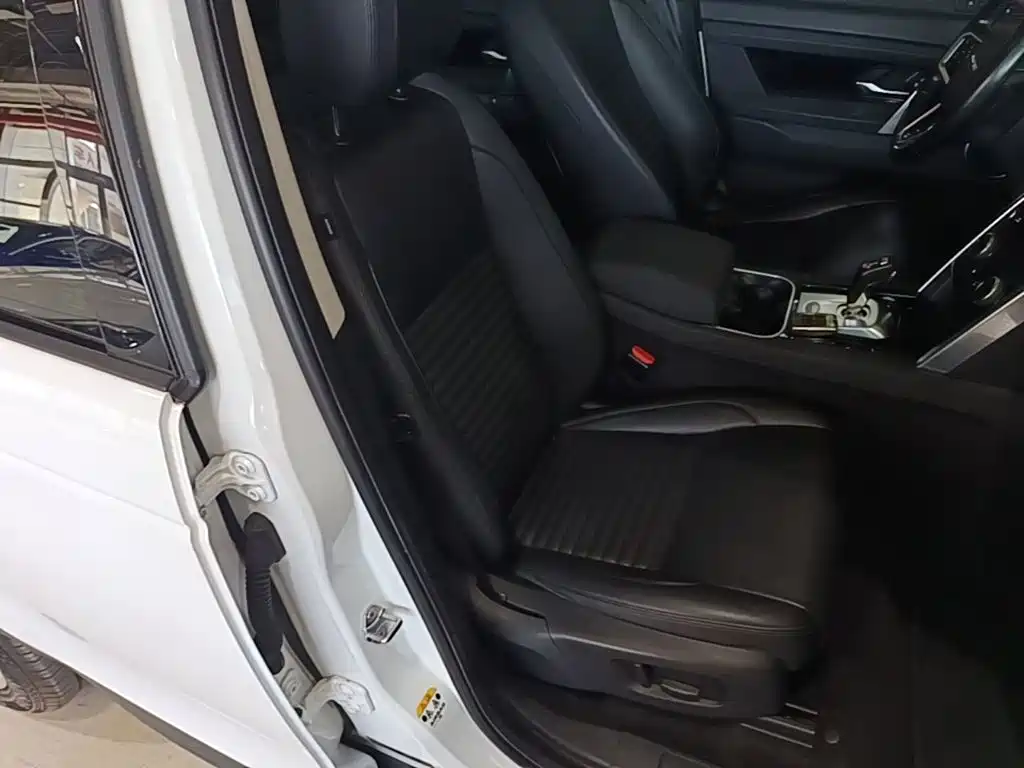 Фото 25 - Land Rover Discovery Sport
