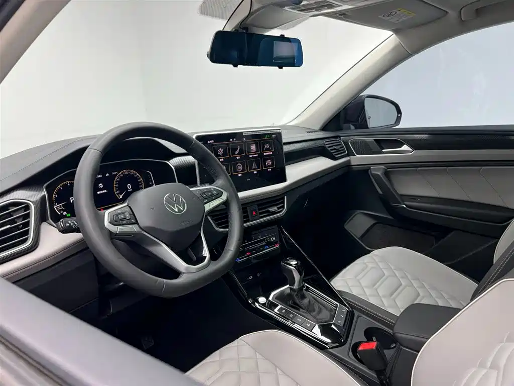 Volkswagen Tayron 2023 280TSI 2WD Luxury Plus Advanced Edition фото 13