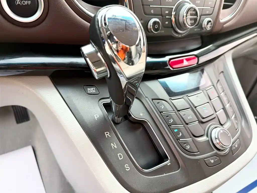 JAC Motors Refine M5 2018 2017 2.0T Gasoline Automatic Premium
