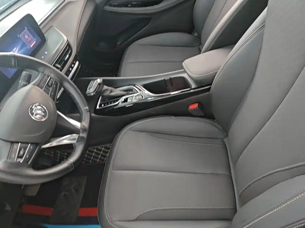 Фото 15 - Buick Verano