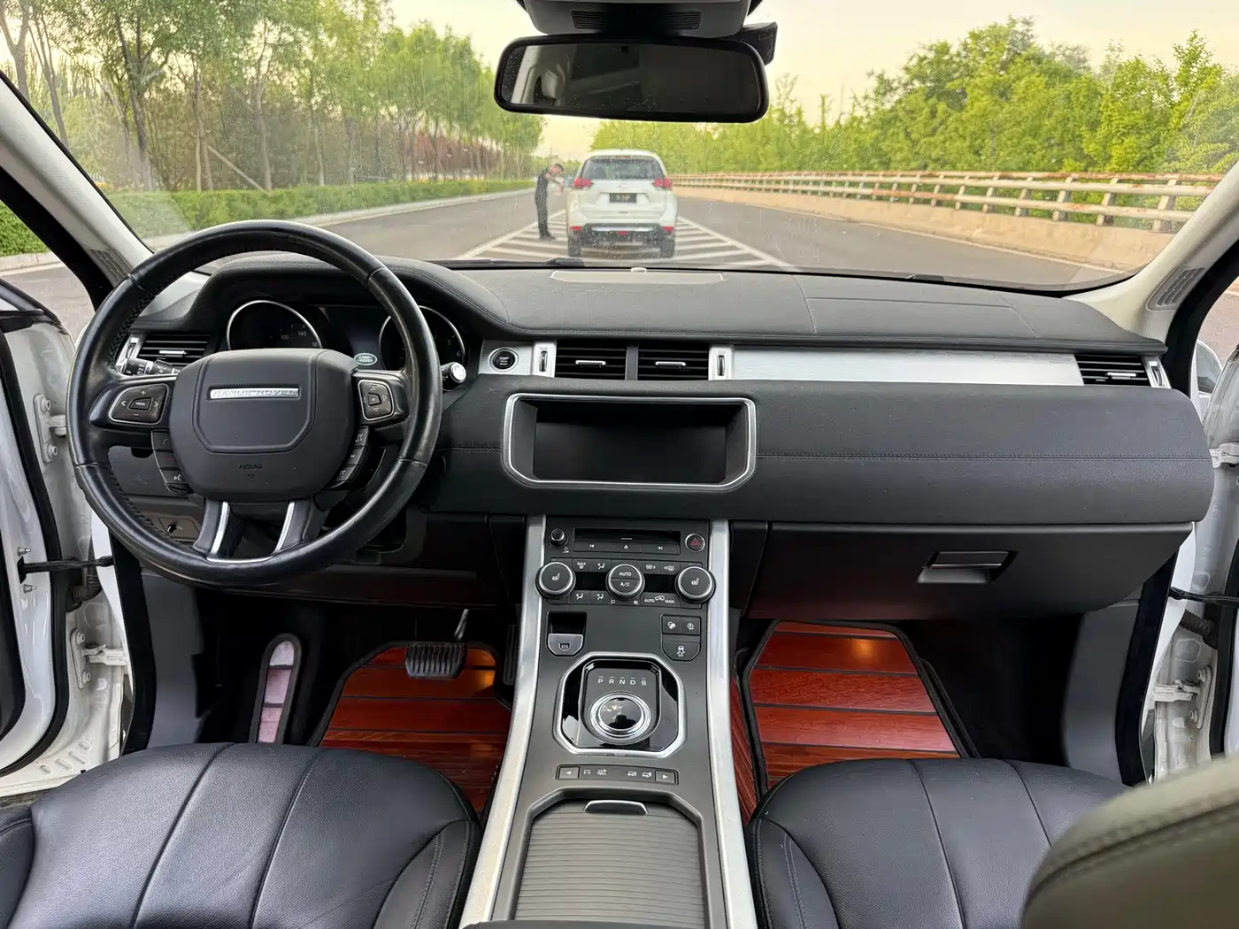 Land Rover Range Rover Evoque 2018 240PS SE Smart Edition фото 6